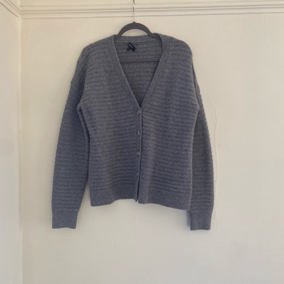 Theory wool Cadigan in size L - Picture 2 of 7